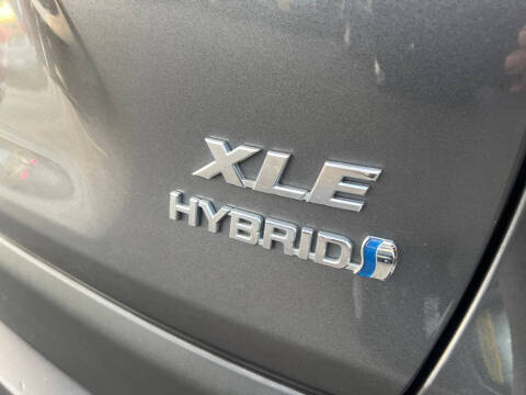 2021 Toyota RAV4 Hybrid XLE Premium