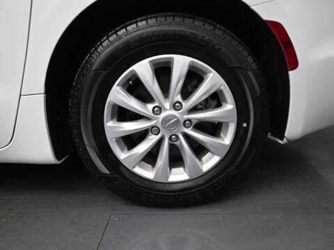 2018 Chrysler Pacifica Touring Plus