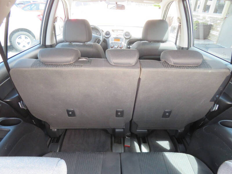 2009 Kia Rondo LX