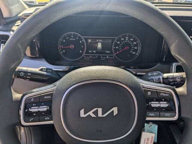 2023 Kia Sorento LX