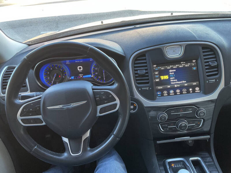 2018 Chrysler 300 Touring