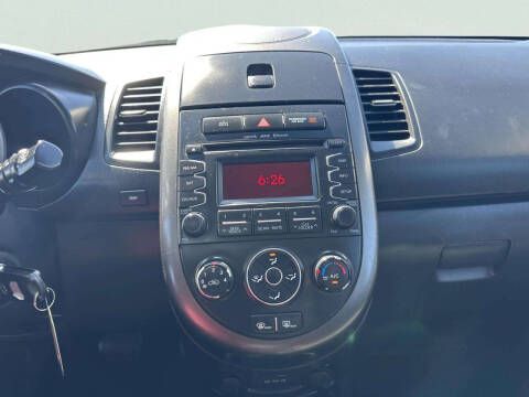 2013 Kia Soul +
