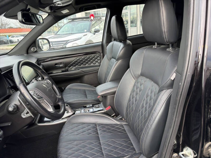 2022 Mitsubishi Outlander PHEV GT