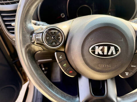 2015 Kia Soul +