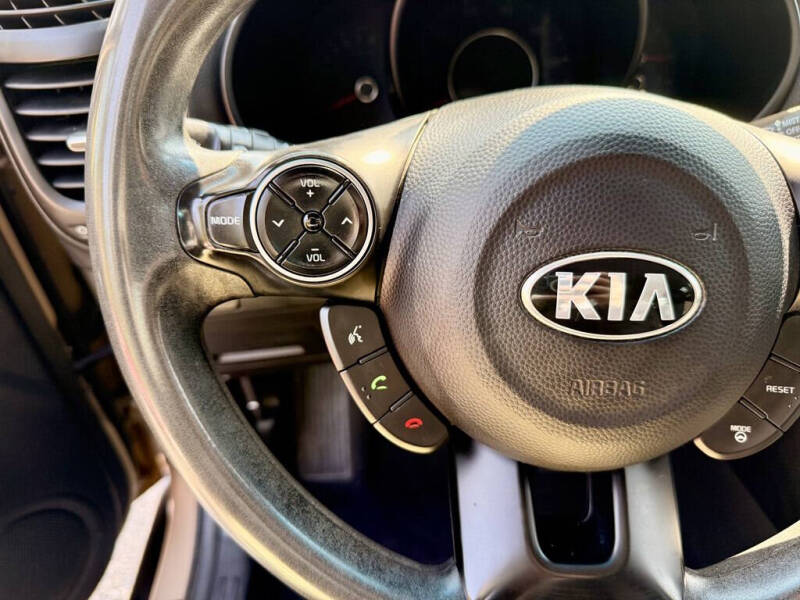 2015 Kia Soul +