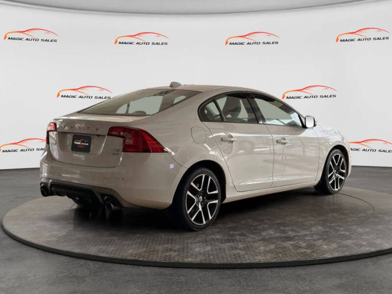 2017 Volvo S60 T5 Dynamic