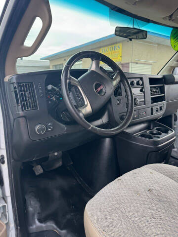 2017 GMC Savana 2500