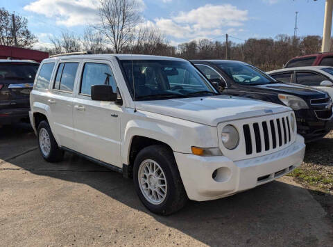 2010 Jeep Patriot for sale at TEMPLE AUTO SALES in Zanesville OH