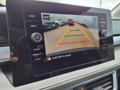 2025 Volkswagen Taos SE