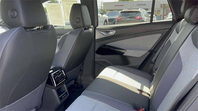 2023 Volkswagen ID.4 Pro