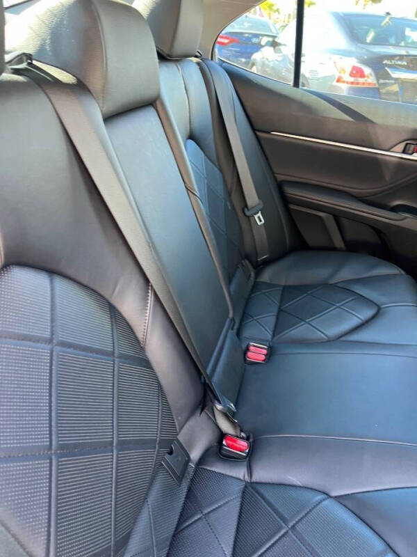 2018 Toyota Camry Hybrid XLE