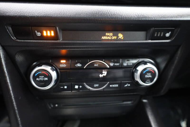 2016 Mazda MAZDA3 i Grand Touring