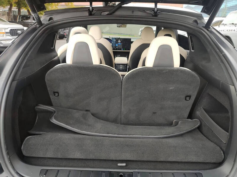 2022 Tesla Model X Plaid