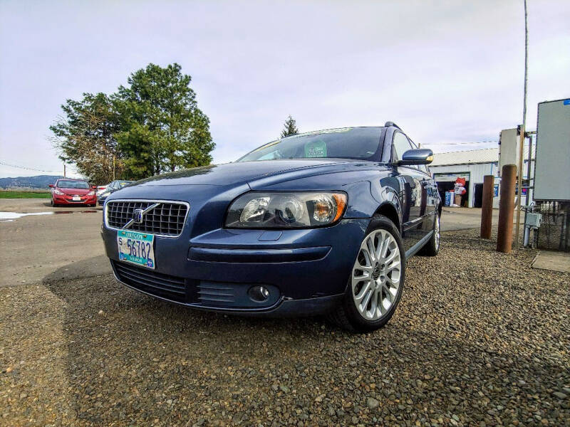 2005 Volvo V50 for sale at M AND S CAR SALES LLC in Independence OR