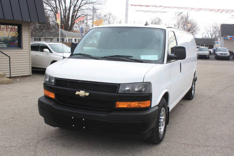 Image 2 of 2018 Chevrolet Express 3500