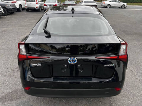 2022 Toyota Prius LE