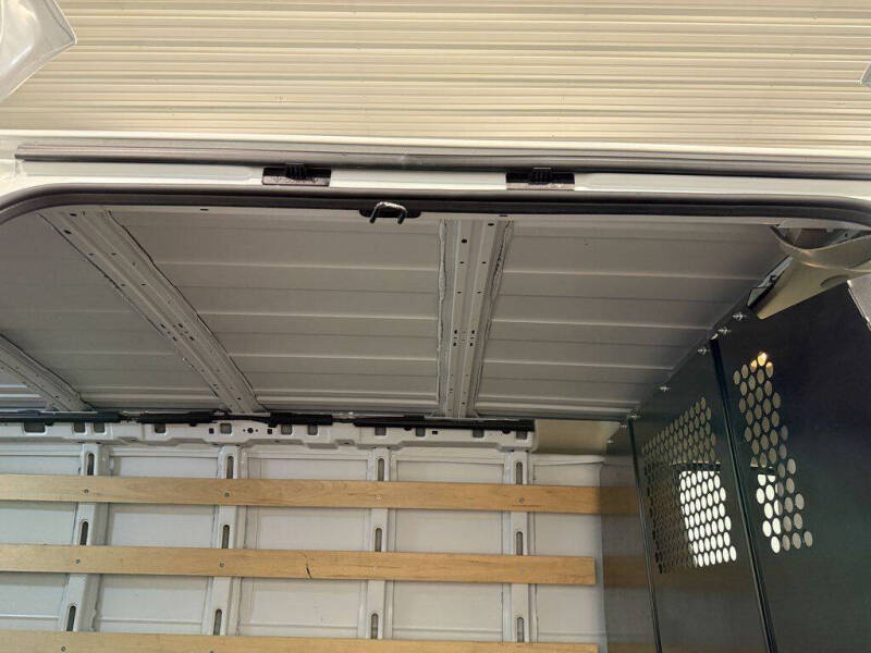 2024 GMC Savana 2500