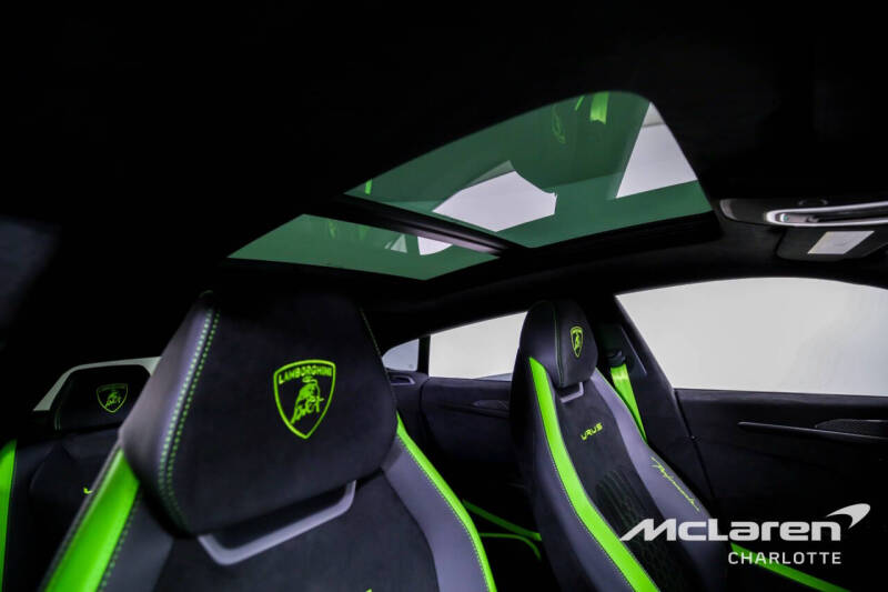 2023 Lamborghini Urus Performante