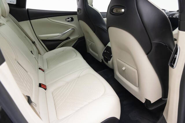 2021 Aston Martin DBX