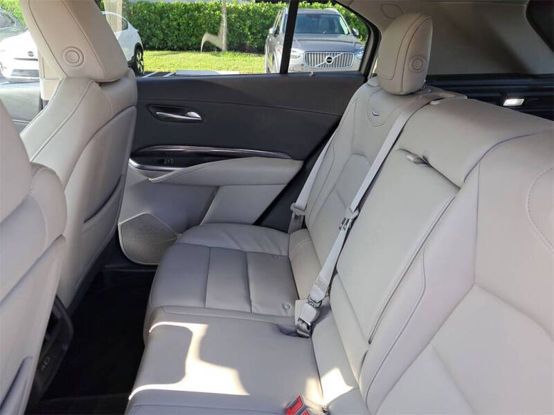 2022 Cadillac XT4 Luxury