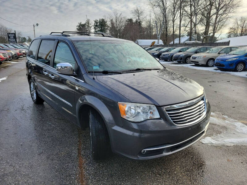 2014 Chrysler Town and Country 30th Anniversary