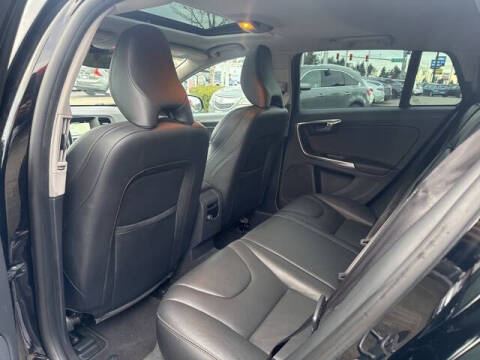 2015 Volvo V60 Cross Country T5