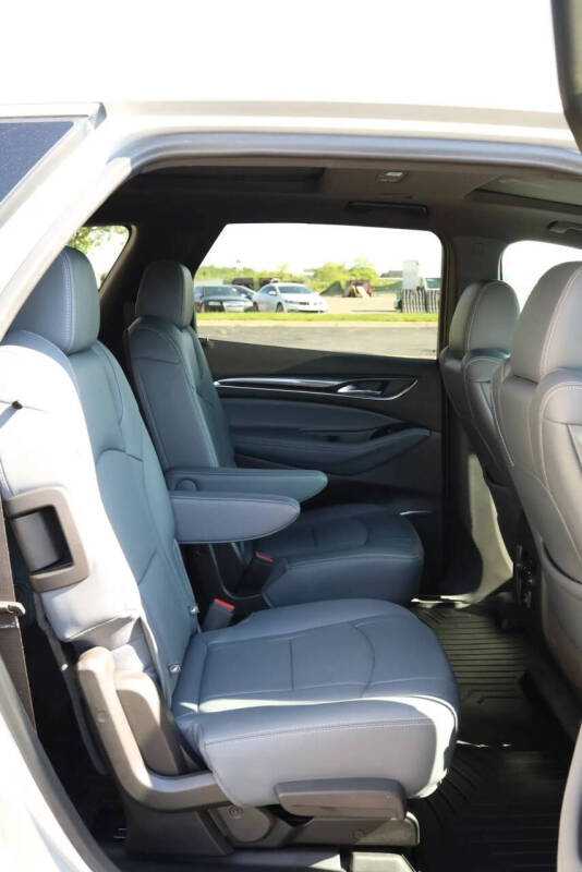 2022 Buick Enclave Essence