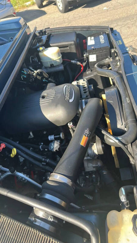 2005 HUMMER H2