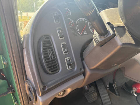 2014 Freightliner M2 106