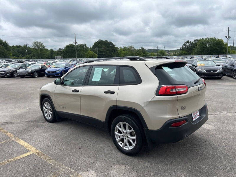2015 Jeep Cherokee Sport