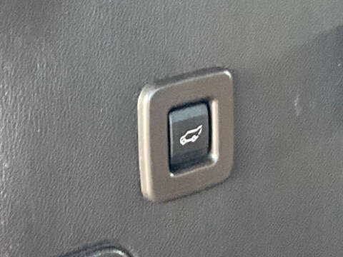 2011 Lincoln Navigator L