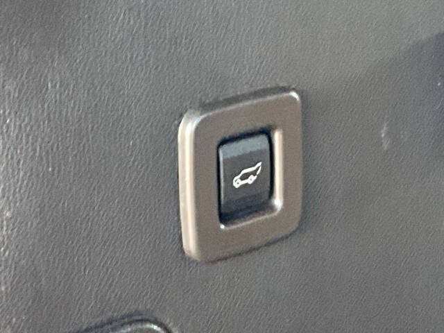 2011 Lincoln Navigator L