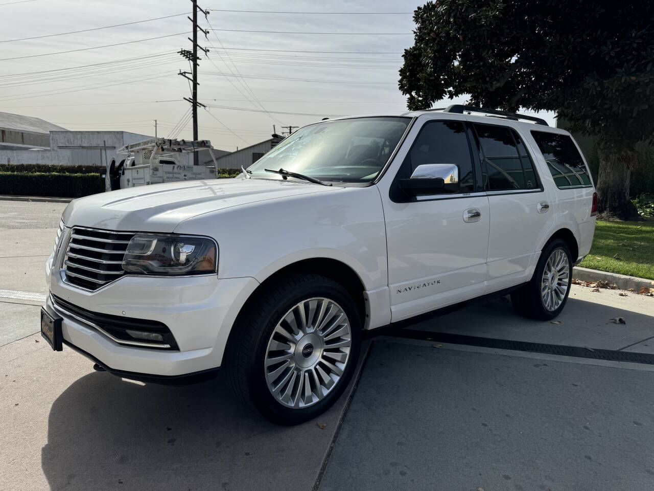 2015 Lincoln Navigator for sale at Got Cars in Downey, CA