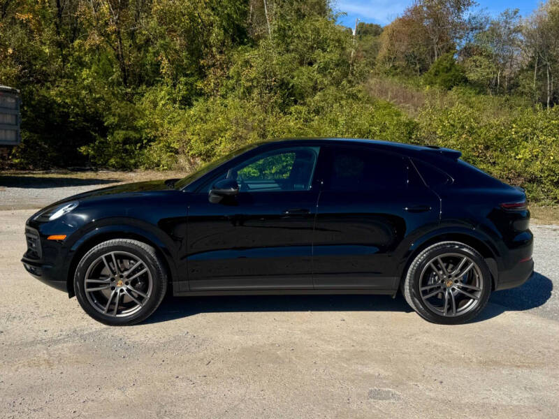 2023 Porsche Cayenne Coupe Platinum Edition