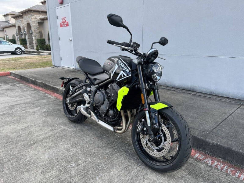 2024 Triumph Trident 660 Jet Black/Triumph