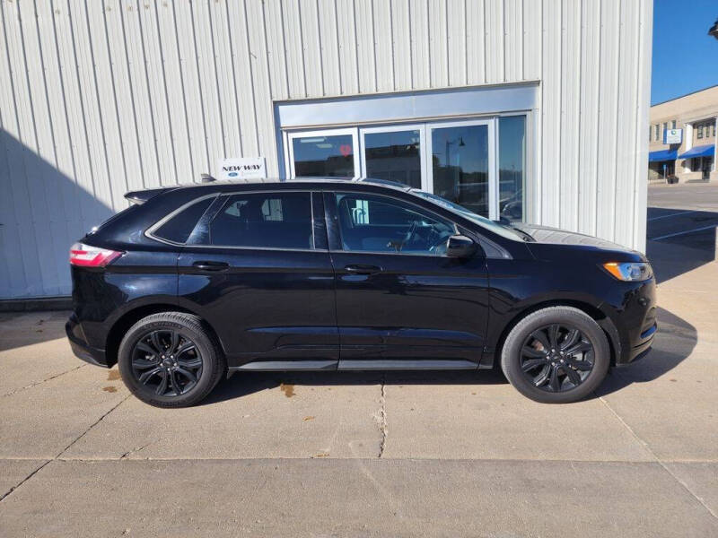 2022 Ford Edge SE