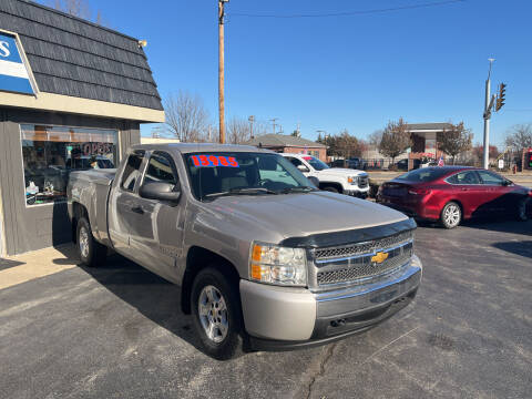 2008 Chevrolet Silverado 1500 for sale at Corner Choice Motors in West Allis WI