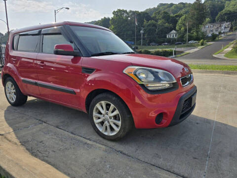 2012 Kia Soul for sale at In & Out Used Auto Sales in Bluefield WV