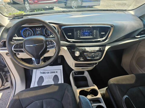 2017 Chrysler Pacifica LX