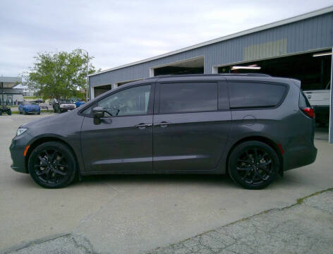 2022 Chrysler Pacifica Touring L