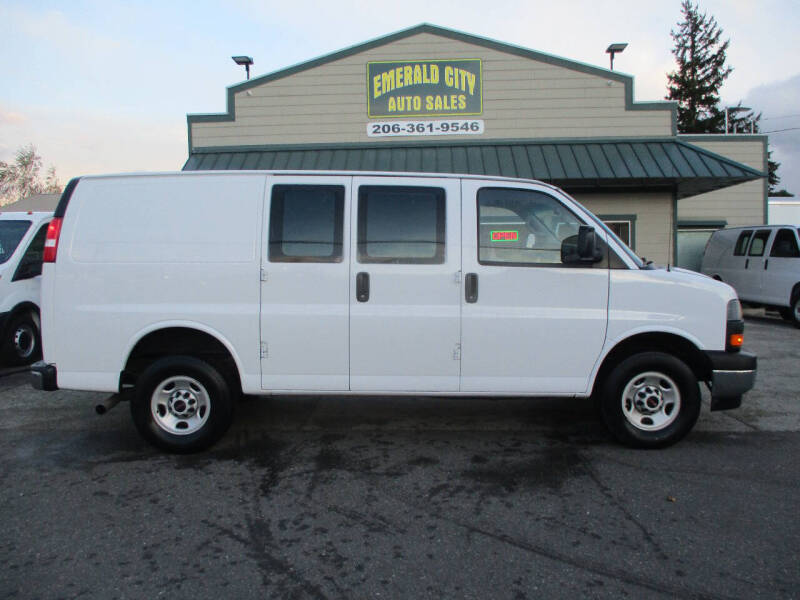 2022 GMC Savana 2500