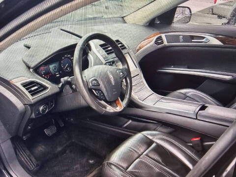 2013 Lincoln MKZ for sale at Scarletts Cars in Camden TN