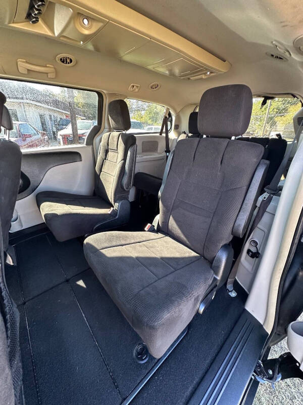 2012 Chrysler Town and Country Touring