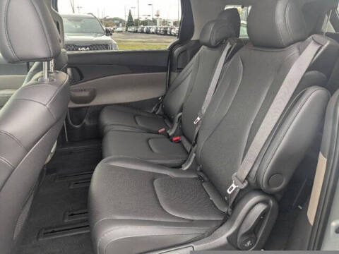 2025 Kia Carnival Hybrid EX