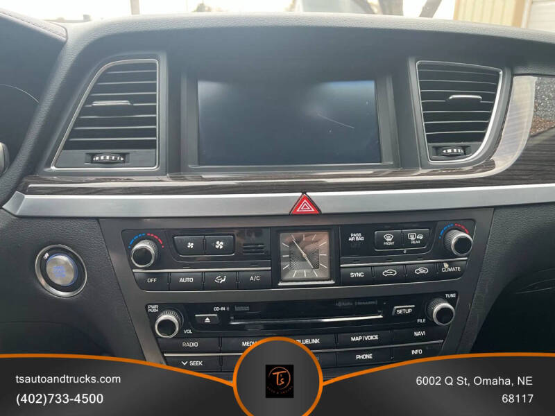 2015 Hyundai Genesis