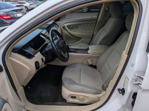 2013 Ford Taurus SEL