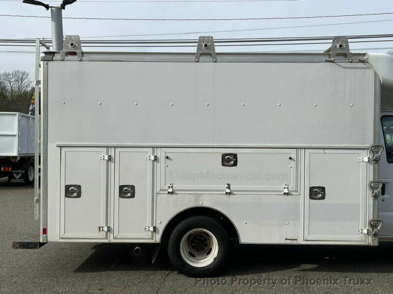 2017 Ford E-Series
