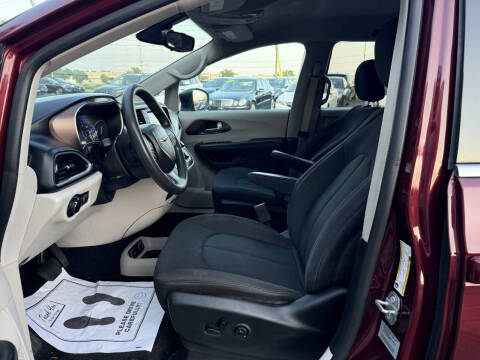 2017 Chrysler Pacifica Touring