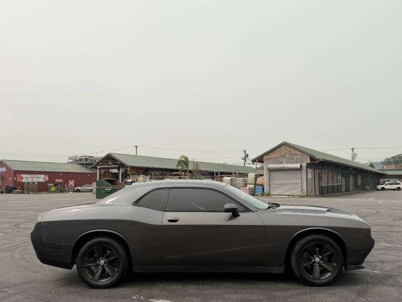 2016 Dodge Challenger SXT