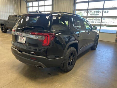 2022 GMC Acadia AT4